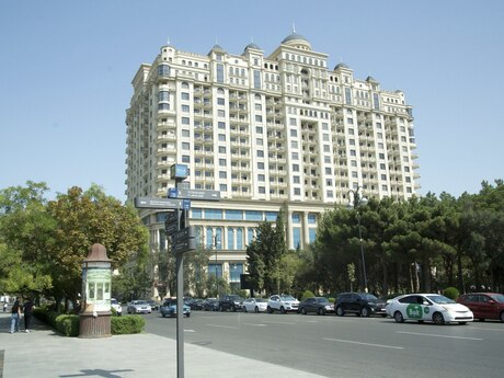 5-комн. новостройка - м. Элмляр Академиясы - 215 м²
