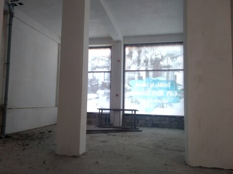 Obyekt - Şah İsmayıl Xətai m. - 390 m²