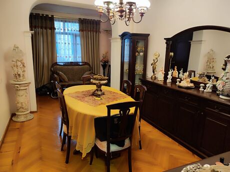 4 otaqlı köhnə tikili - Azadlıq Prospekti m. - 115 m²