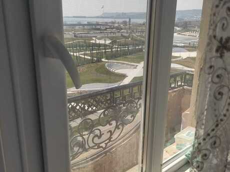 4 otaqlı köhnə tikili - Şah İsmayıl Xətai m. - 100 m²