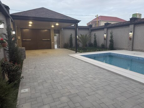 6 otaqlı həyət evi/bağ evi - Buzovna q. - 230 m²