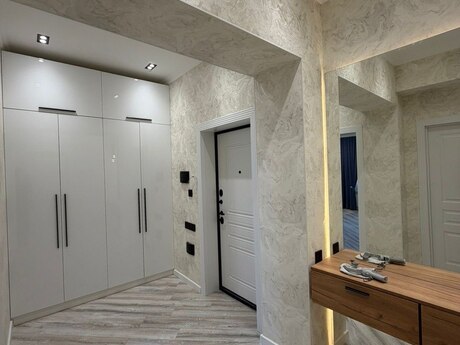 Elan №5979178 - Bakı, Xalqlar Dostluğu m., 2 otaqlı, 67 m², 15/18 mərtəbə