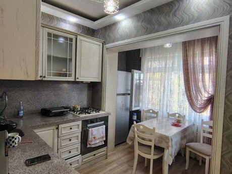 3 otaqlı köhnə tikili - Gənclik m. - 65 m²