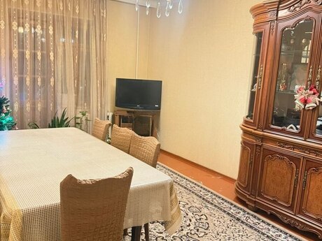 4 otaqlı köhnə tikili - Azadlıq Prospekti m. - 110 m²