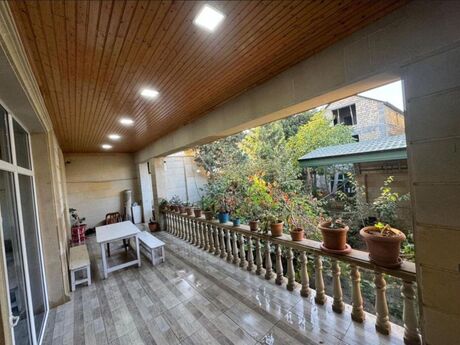 5 otaqlı həyət evi/bağ evi - Badamdar q. - 300 m²