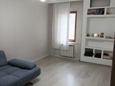 Satlr 2 otaql khn tikili 60 m, Hzi Aslanov m.