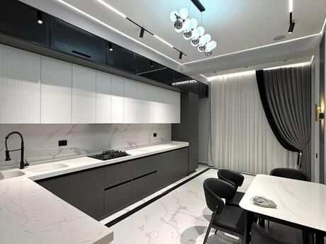 4-комн. новостройка - м. 8 ноября - 185 м²