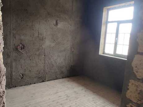 Satılır 2 otaqlı həyət evi/bağ evi 90 m², Qobu q.