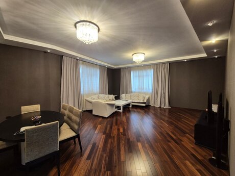 4 otaqlı yeni tikili - Nəsimi r. - 190 m²