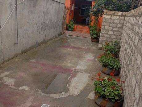 Satılır 3 otaqlı həyət evi/bağ evi 110 m², Zabrat q.