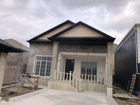 Satılır 4 otaqlı həyət evi/bağ evi 110 m², Ramana q.