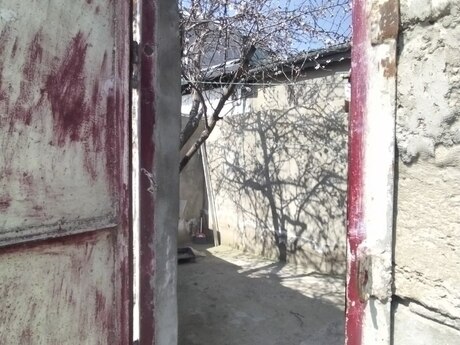 Satılır 2 otaqlı həyət evi/bağ evi 80 m², Binəqədi q.