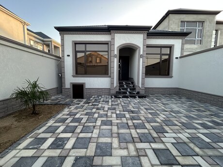 Satılır 5 otaqlı həyət evi/bağ evi 120 m², Binə q.