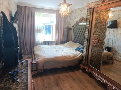 4 otaqlı köhnə tikili - Əhmədli m. - 90 m²