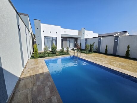 4 otaqlı həyət evi/bağ evi - Şüvəlan q. - 160 m²