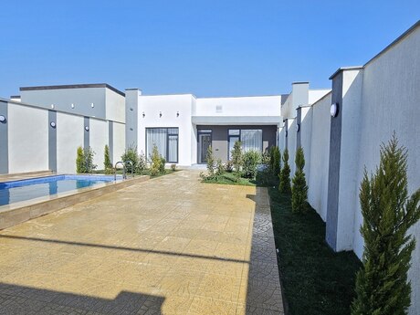 4 otaqlı həyət evi/bağ evi - Şüvəlan q. - 160 m²