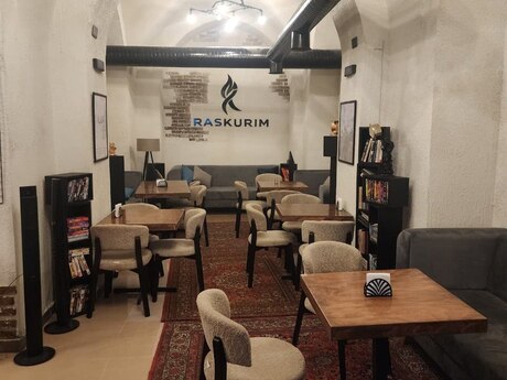 Satılır obyekt 65.2 m², Sahil m.