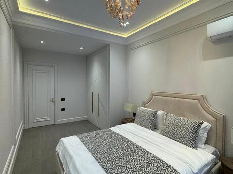 4 otaqlı yeni tikili - Şah İsmayıl Xətai m. - 140 m²