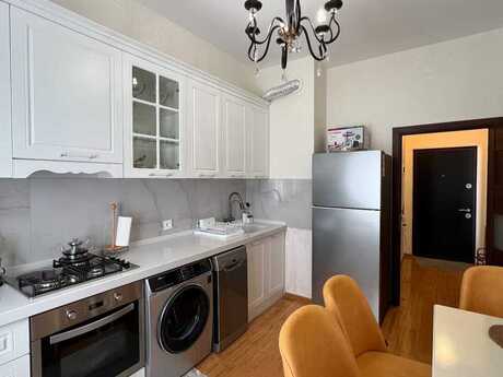 2 otaqlı yeni tikili - İnşaatçılar m. - 50 m²