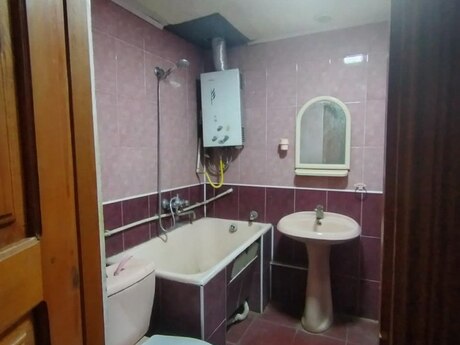 2 otaqlı köhnə tikili - Elmlər Akademiyası m. - 45 m²