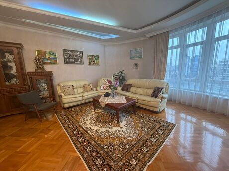 4 otaqlı yeni tikili - Nizami m. - 200 m²