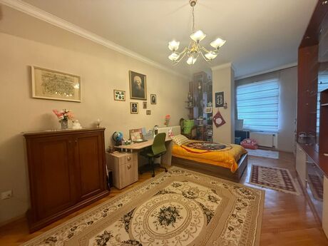 4 otaqlı yeni tikili - Nizami m. - 200 m²