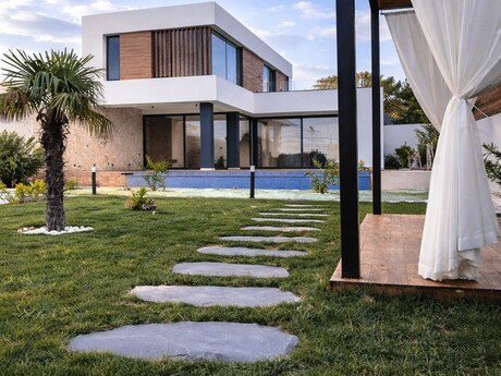 4 otaqlı həyət evi/bağ evi - Mərdəkan q. - 300 m²