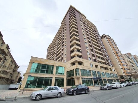 3-комн. новостройка - м. Шах Исмаил Хатаи - 150 м²