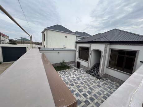 5 otaqlı həyət evi/bağ evi - Binə q. - 120 m²