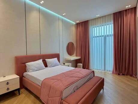 House with Garden, Villa For Sale