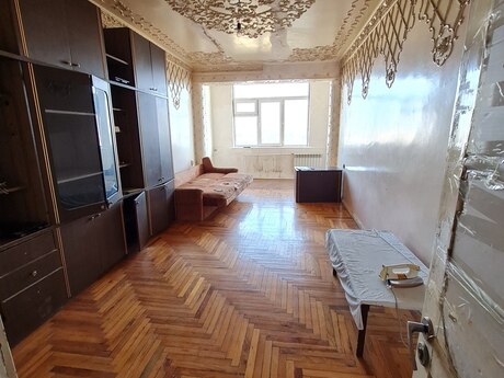 Satlr 2 otaql khn tikili 60 m, Bakxanov q.