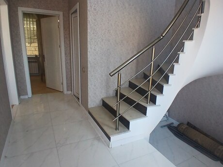 4 otaqlı həyət evi/bağ evi - Binə q. - 130 m²