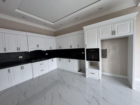 8 otaqlı həyət evi/bağ evi - Əhmədli m. - 335 m²