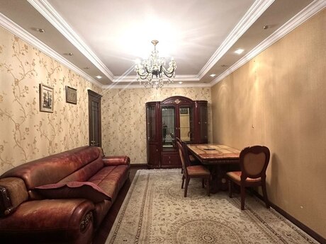 4 otaqlı köhnə tikili - Nəriman Nərimanov m. - 143 m²