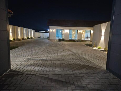 5 otaqlı həyət evi/bağ evi - Bilgəh q. - 380 m²