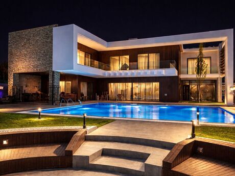 6-комн. дом/дача - пос. Бильгях - 550 м²