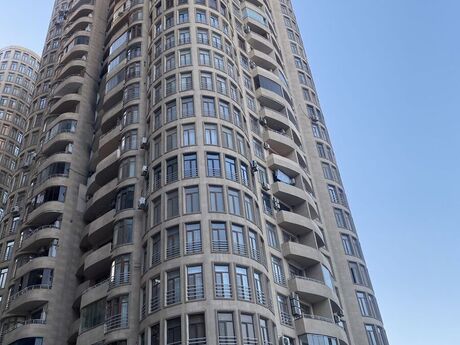 Elan №5981110 - Bakı, Şah İsmayıl Xətai m., 3 otaqlı, 156 m², 12/24 mərtəbə