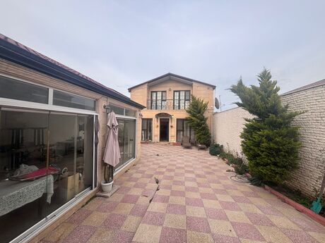 5 otaqlı həyət evi/bağ evi - Buzovna q. - 200 m²