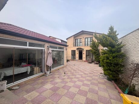 5 otaqlı həyət evi/bağ evi - Buzovna q. - 200 m²