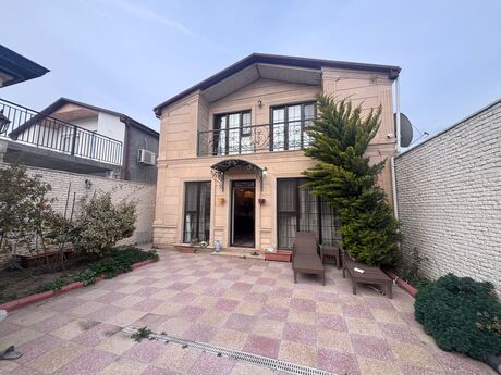 5 otaqlı həyət evi/bağ evi - Buzovna q. - 200 m²