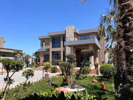 5 otaqlı həyət evi/bağ evi - Mərdəkan q. - 260 m²
