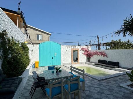 5 otaqlı həyət evi/bağ evi - Buzovna q. - 230 m²