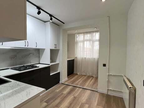 3 otaqlı köhnə tikili - Əhmədli m. - 80 m²