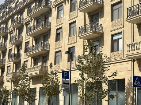 Obyekt - Ağ şəhər q. - 104 m²