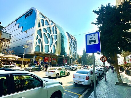 Elan №5923385 - Bakı, Nəriman Nərimanov m., 3 otaqlı, 85 m², 4/5 mərtəbə