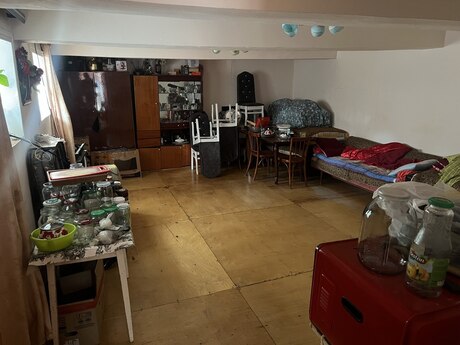 Satlr 1 otaql khn tikili 61 m, Bakxanov q.