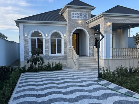 4 otaqlı həyət evi/bağ evi - Buzovna q. - 145 m²