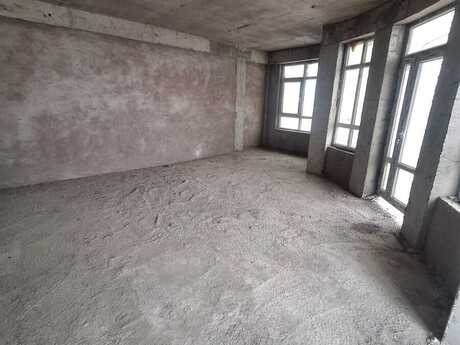 3 otaqlı mənzil, 158 m², 8 Noyabr: 429 000 ₼ 2