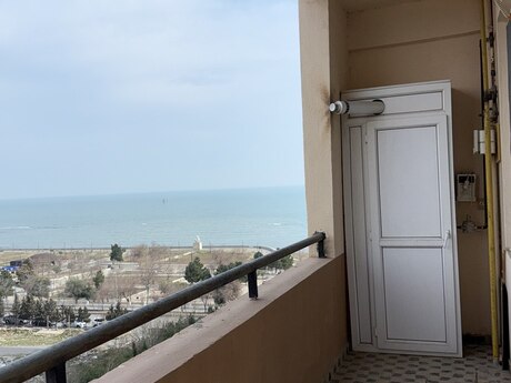 Satılır 2 otaqlı yeni tikili 60 m², Sahil q.