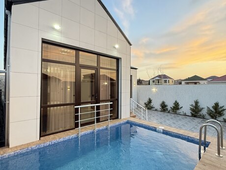 4 otaqlı həyət evi/bağ evi - Buzovna q. - 155 m²